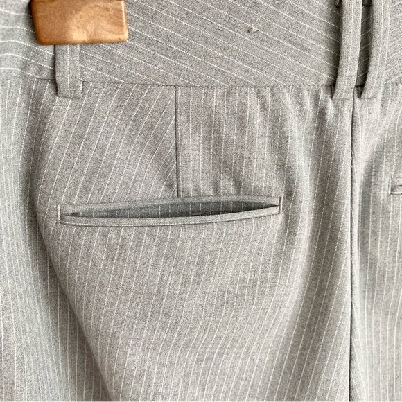 Ann Taylor Signature Grey Ankle Dress Pants Size 8P - Picture 6 of 7